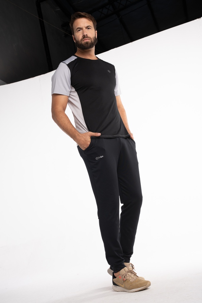 Remera Millas Negro
