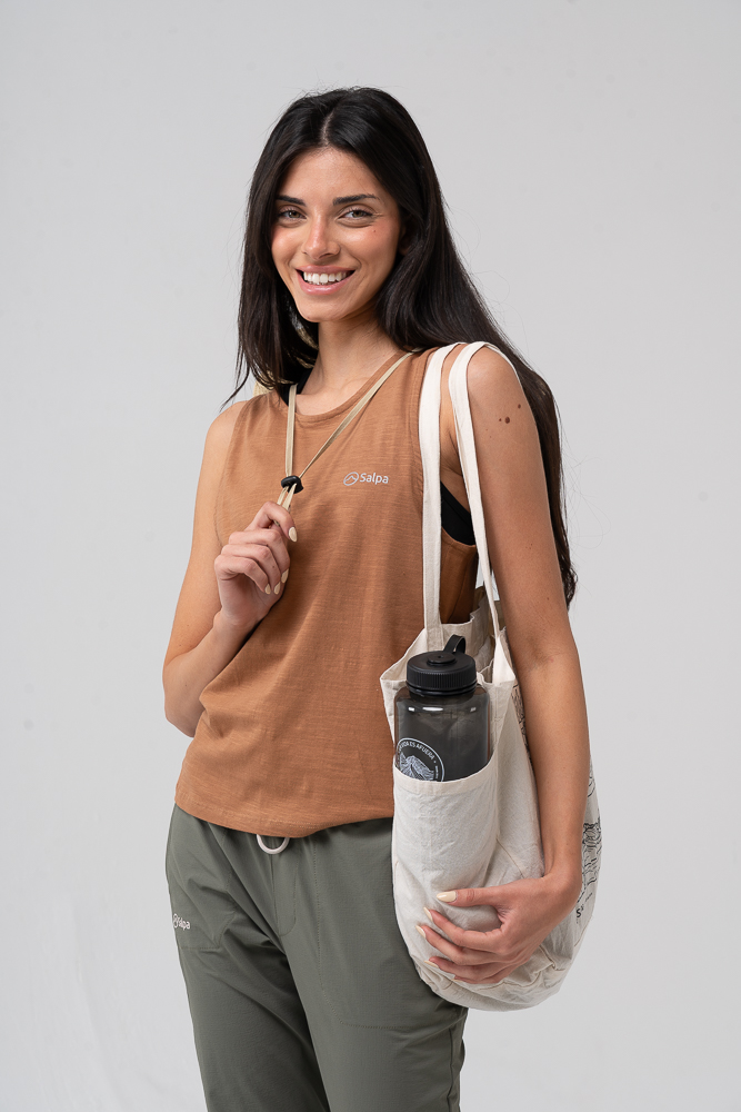 Musculosa Adho Marron