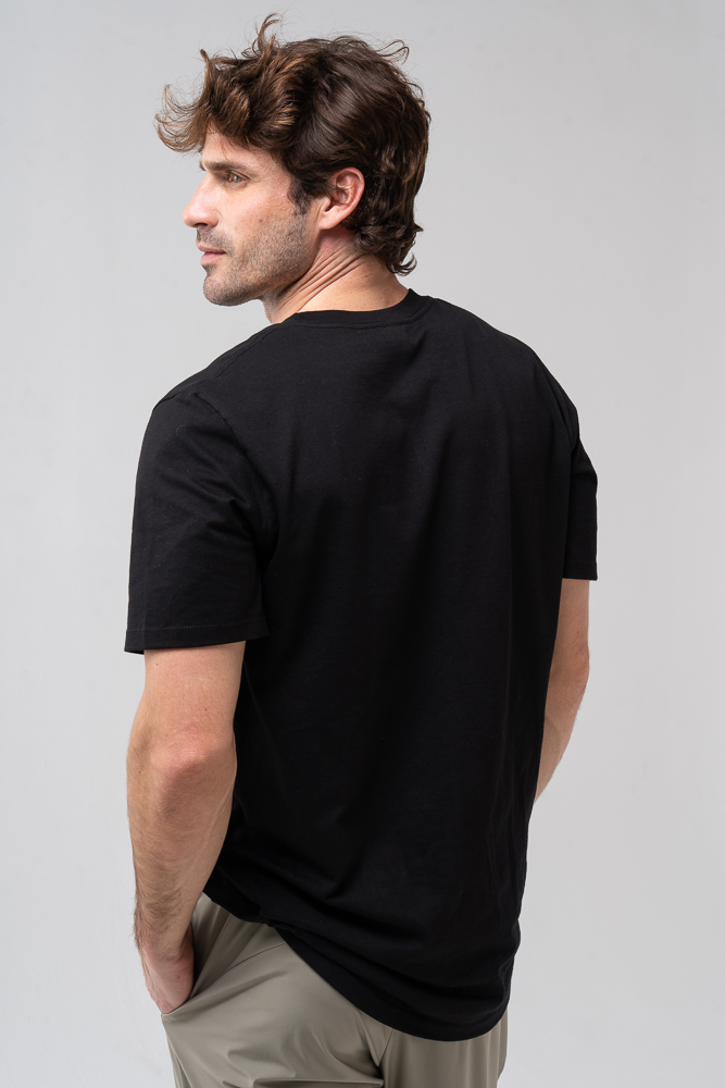 Remera Signature Negro