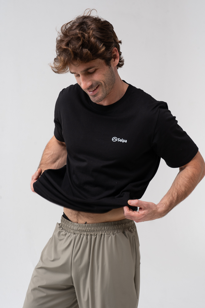 Remera Signature Negro